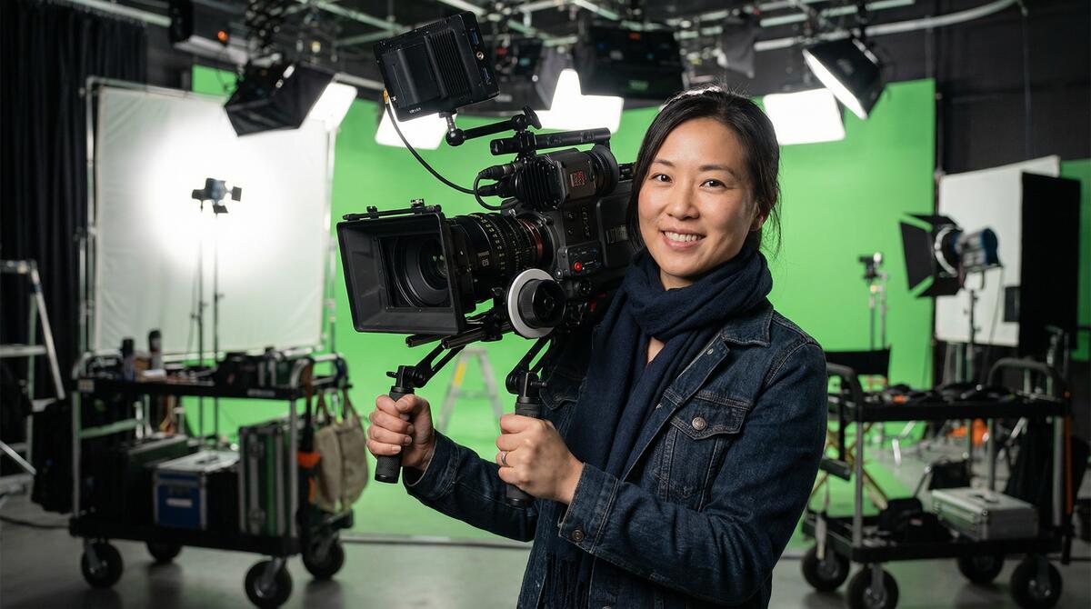 黄色仓库摄影师